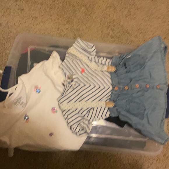 Osh B Gosh: 6pc matching set. 18M Skirt, 18-24M tops, 18M Bloomers - Picture 11 of 11